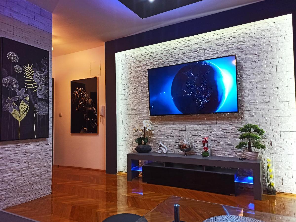 Apartman Aurelius - Private Parking Osijek Ngoại thất bức ảnh