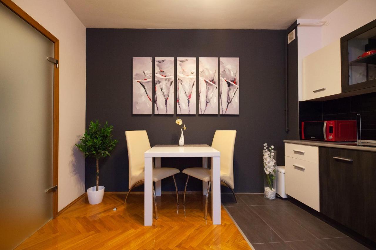 Apartman Aurelius - Private Parking Osijek Ngoại thất bức ảnh