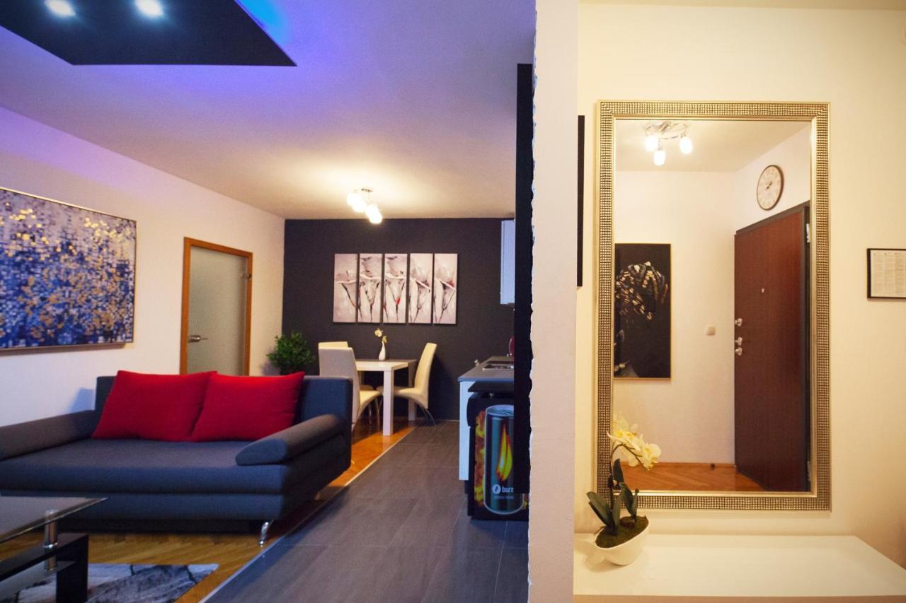 Apartman Aurelius - Private Parking Osijek Ngoại thất bức ảnh