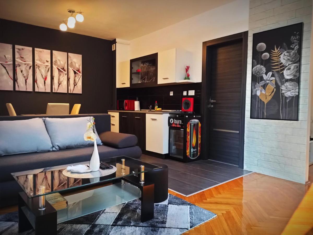 Apartman Aurelius - Private Parking Osijek Ngoại thất bức ảnh